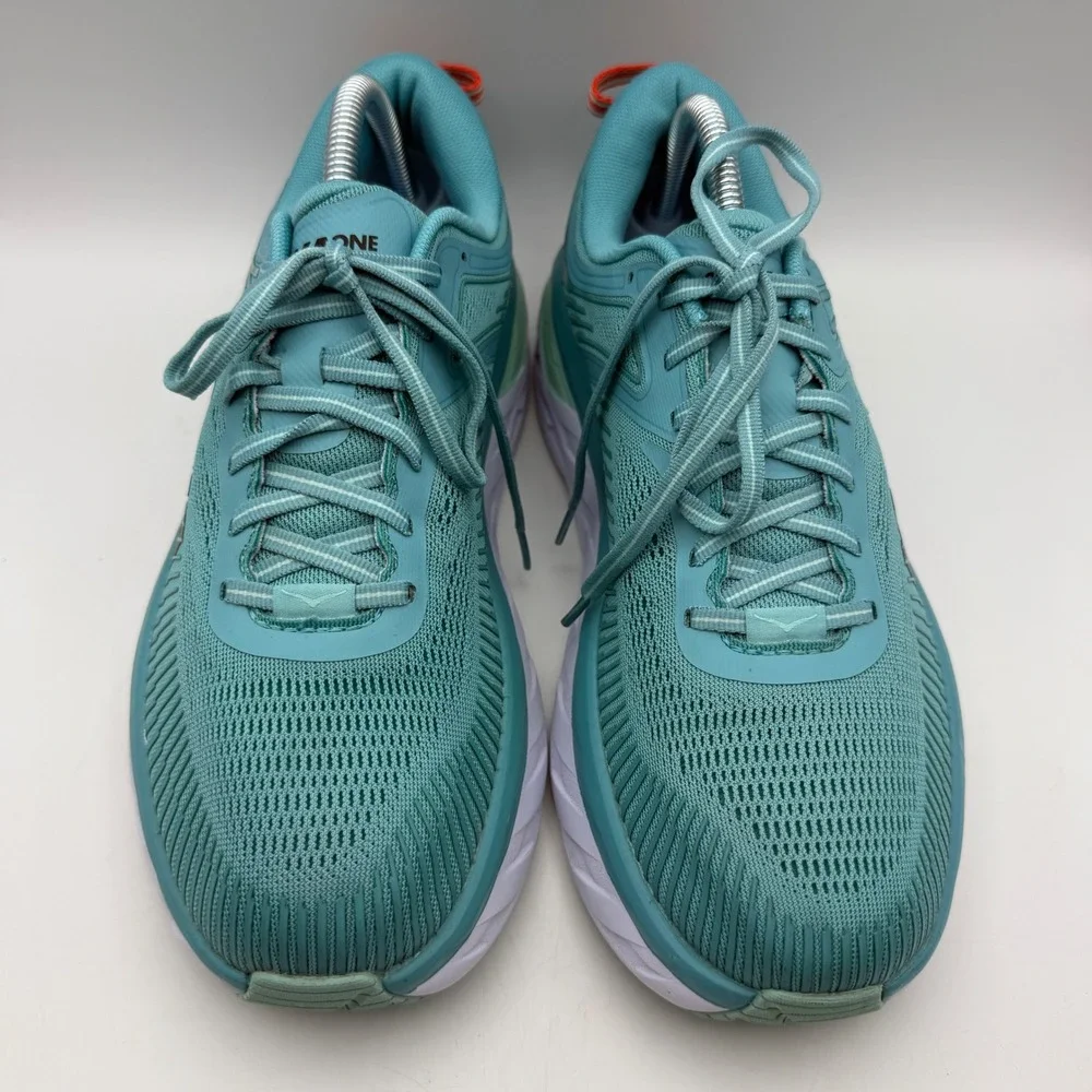 Hoka One One bondi running